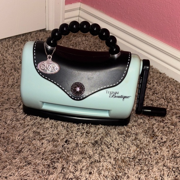 Sizzix Other - Sizzix Boutique Black and Mint Handbag